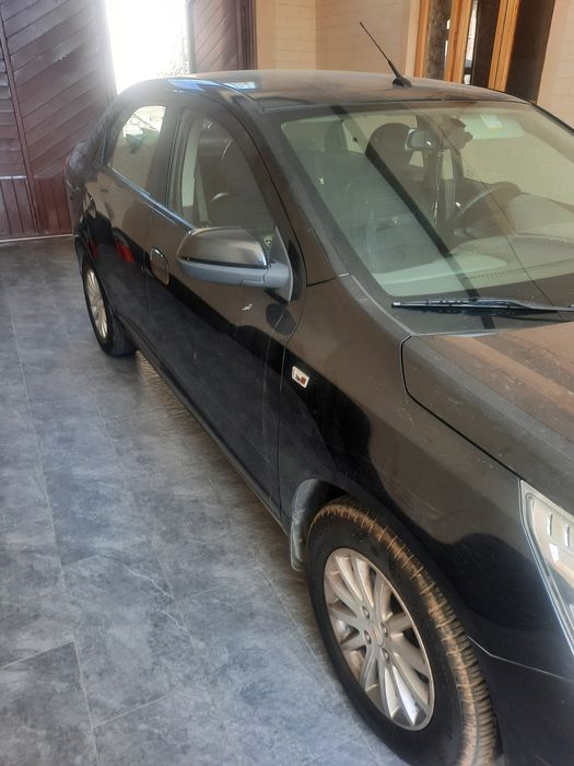 Cobalt aftamat  kraskasi yoq. Benzinda yurgan gazi yoq