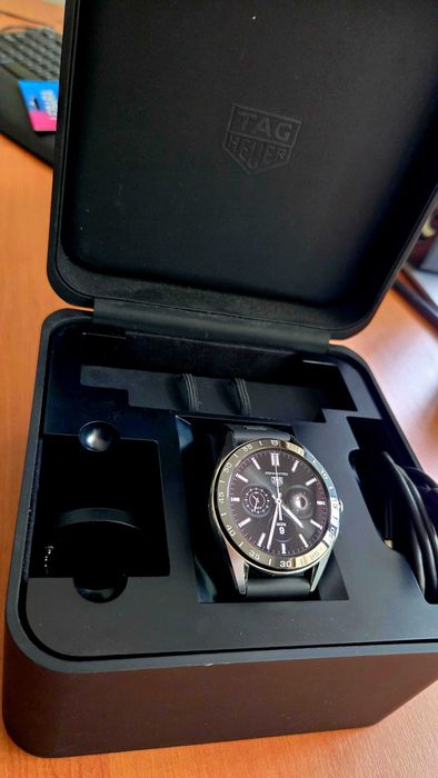 TAG HEUER Connected E4, 45мм