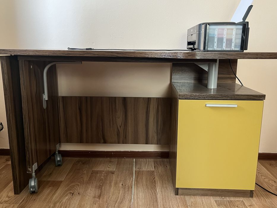 Письменный стол-трансформер с тумбой