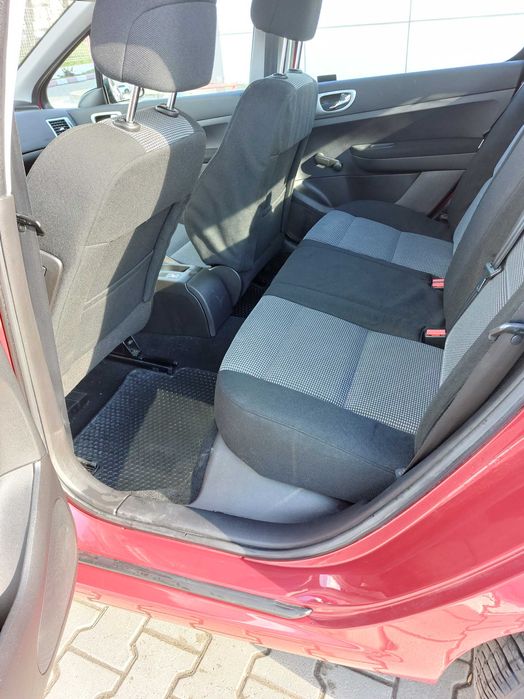 Peugeot 307 1,6 hdi doar 25000 km  fara accidente ca nou