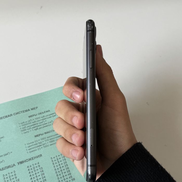 iPhone 11 черный