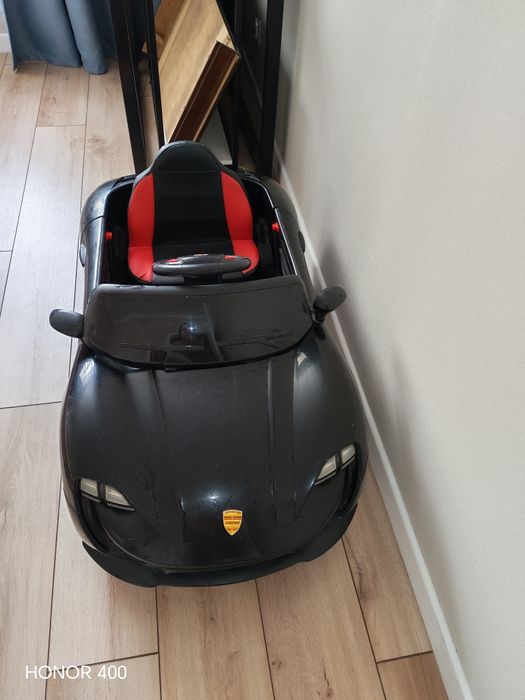 Продаётся детский электромобиль