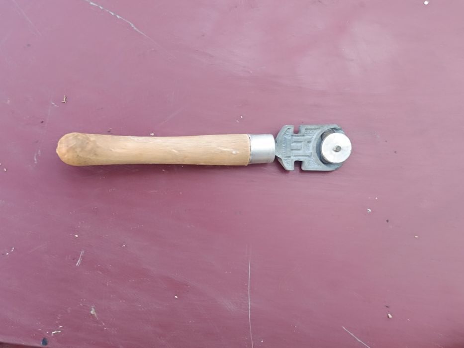 Стеклорез в хорошем состоянии