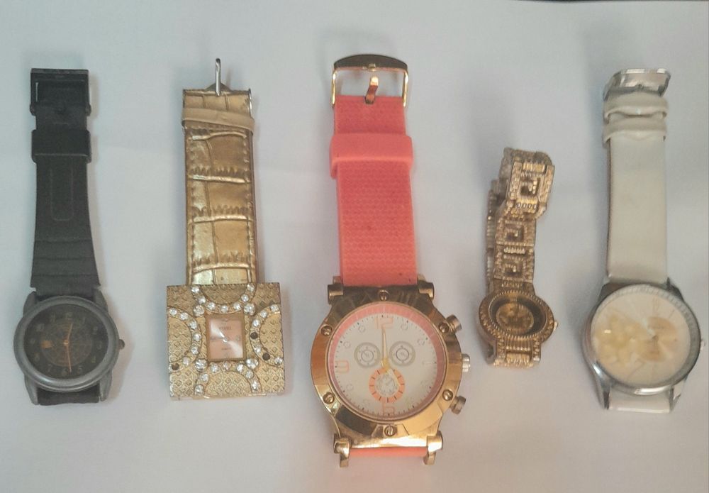 Кварцови електронни часовници