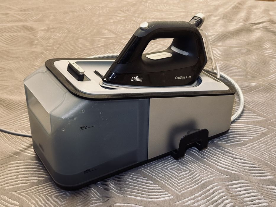 Парогенератор Braun CareStyle 7 Pro IS7156BK