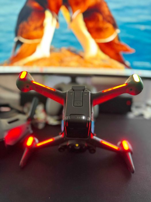 Setup complet Drona Digitala DJI FPV - Integra, controller, 3 baterii