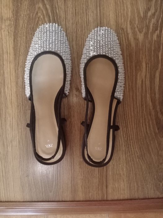 Продам босоножки ZARA