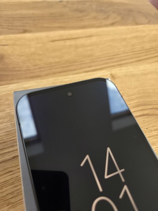 Vând Google Pixel 10a 128GB + Husă Originală Google (Fog)