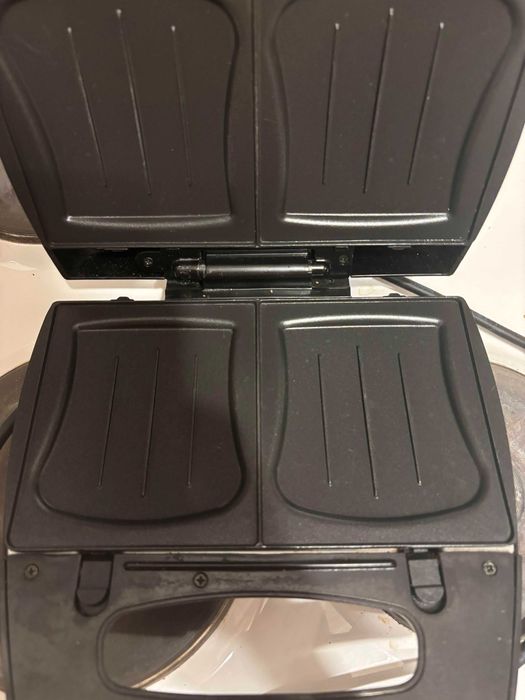 Уред за сандвичи Breville