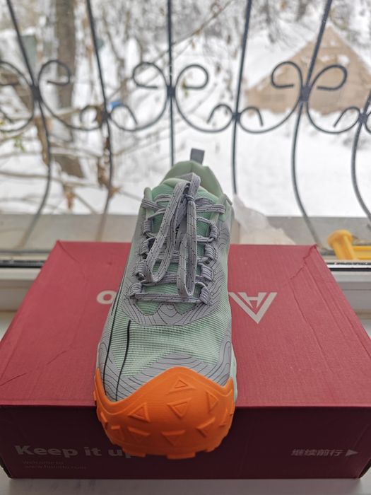 Трекинговые кроссовки Humtto