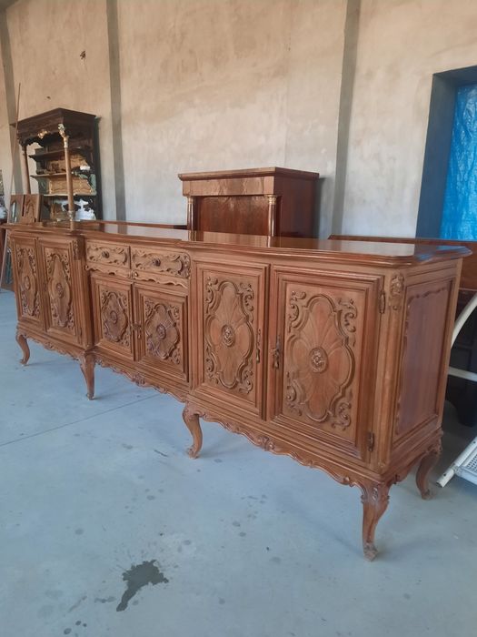 Mobilă stil baroc din lemn masiv