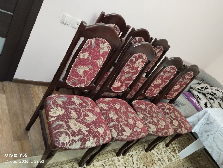 Продам стулья для гостиной