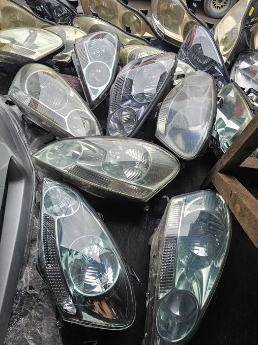 Фары на Тойота ipsum