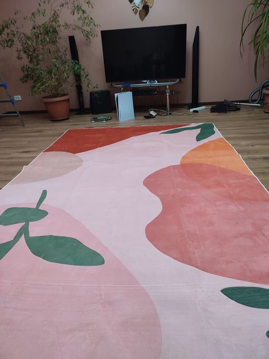 Продам ковры 2 штуки