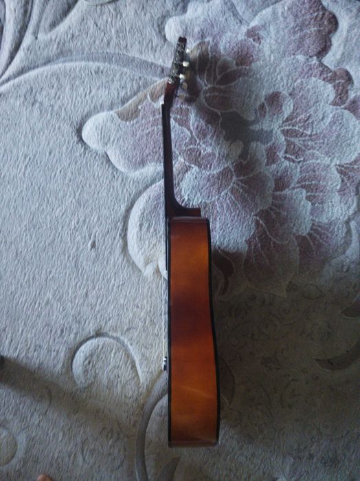 Класическа китара камертон; използвана