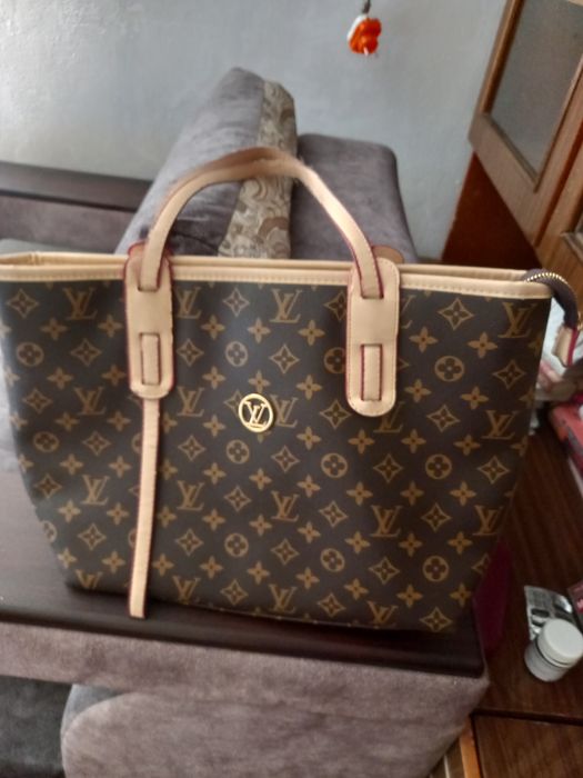 Продам вещи б/у в отличном состоянии