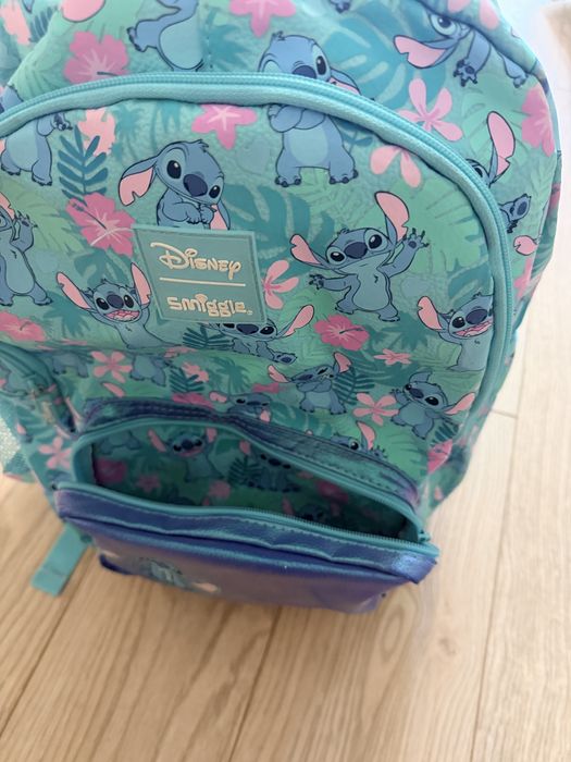 Set ghiozdan școlar și penar original Disney Stitch x Smiggle