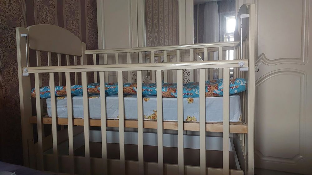 Детский кровать .