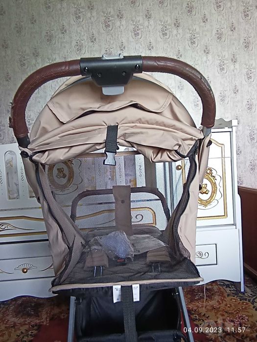 Янги болалар каляскаси