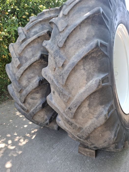 Roti tractor 16,9 R30 UTB/FIAT 445 453 550 640 643 683