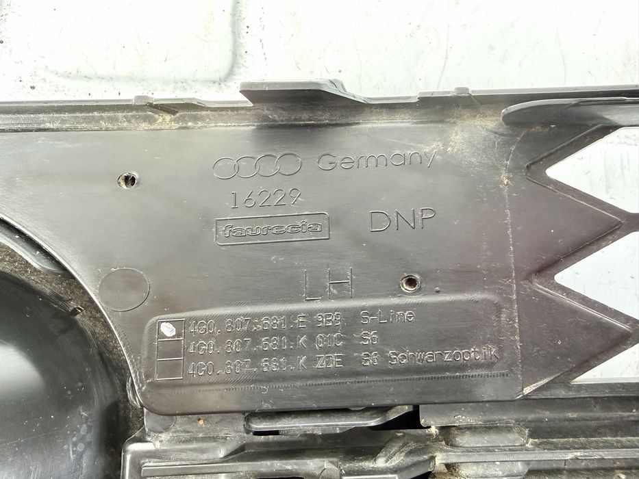 Лява решетка AUDI A6 C7 S Line 4G0807681E 4G0807681K
