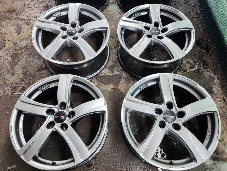 Хонда 5х114,3 - 17 цола лети джанти Alutec за Honda - 5x114,3 .