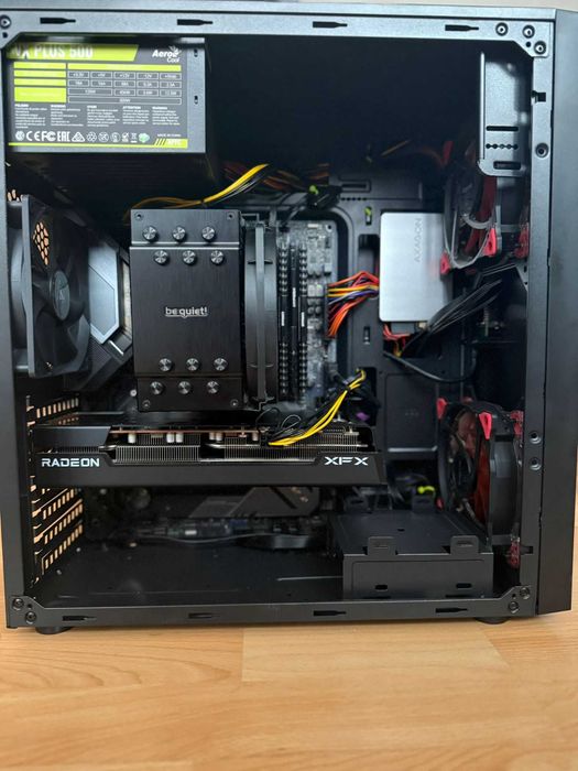 PC Gaming CPU Ryzen 7 3800XT GPU RX 6600XT