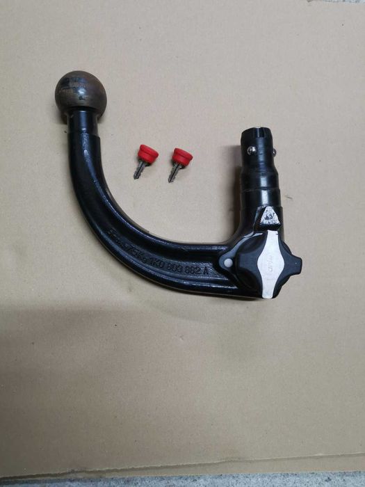 Оригинални опори за глава-Фолксваген/VW passat B7 и кука/теглич ORIS