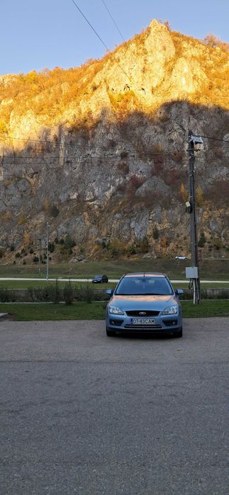 Ford focus2 de vanzare sau schimb cu vw benzină +- diferenta
