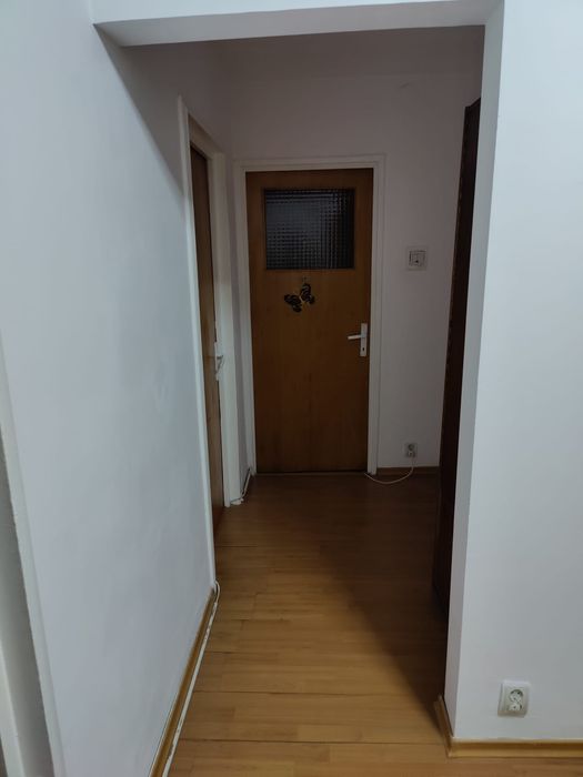 Apartament 3 camere de vânzare