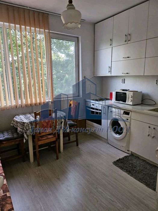 Продава се Двустаен апартамент в Шумен, Херсон - 60 кв.м за 1834 €/кв.м - Снимка #1
