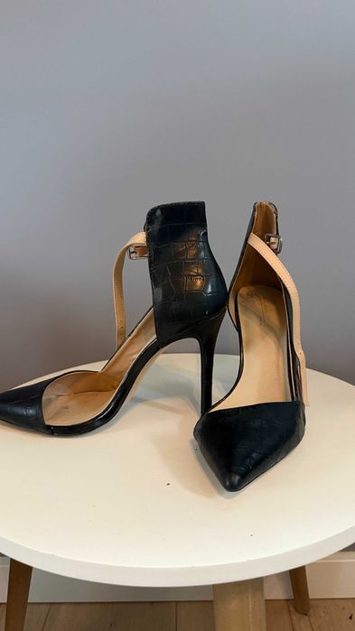 Черни токчета Zara Basics