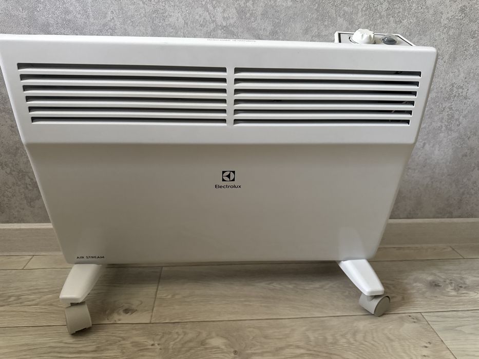 Конвектор Electrolux ECH/T-1500 M белый