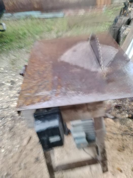 Продавам цинколяр