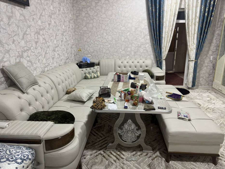 Хива туман ЯККА тут балик хона ёнида  400 КВ  ховли жой сотилади