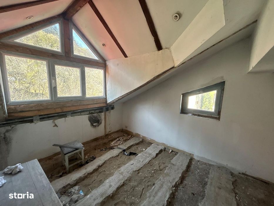 Racadau - Garsoniera cu extindere, de renovat, spatioasa, balcon!