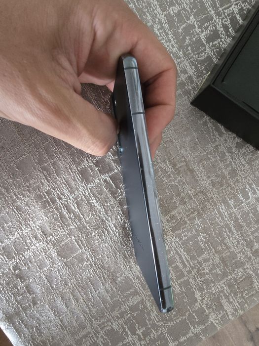 Продавам Samsung s22