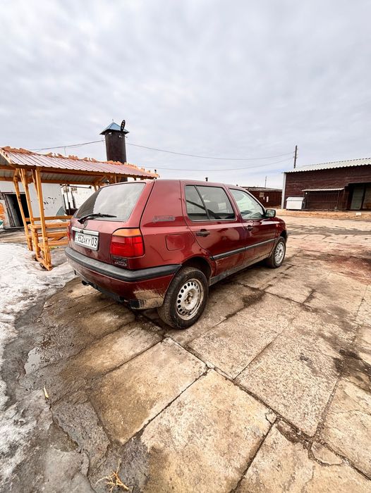 Продам  гольф 3 1993г