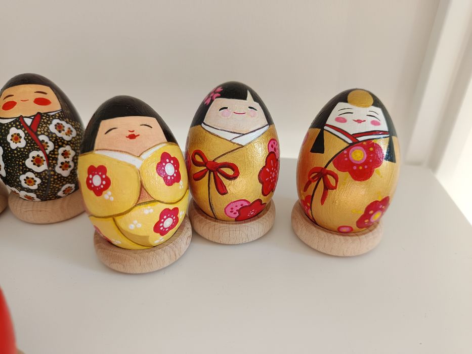 Рисувани яйца за Великден и в японски „кокеши“  стил