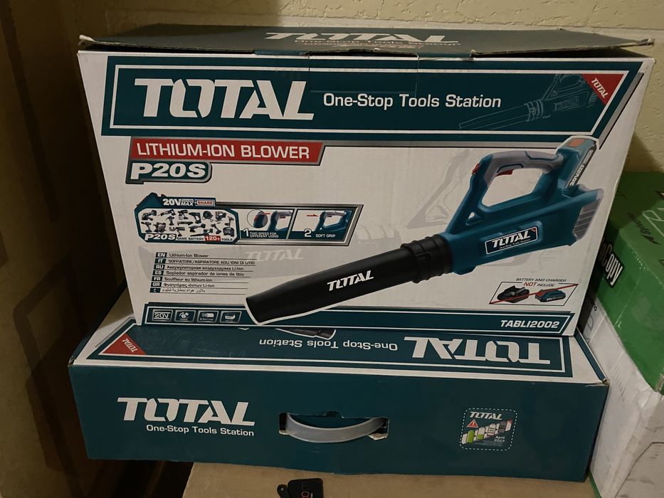 Продается воздуходувка TOTAL на аккумуляторной батарейке 20 v.