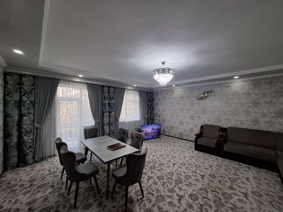 Мухаё Флагман олдида 2-этаж 4 этажка