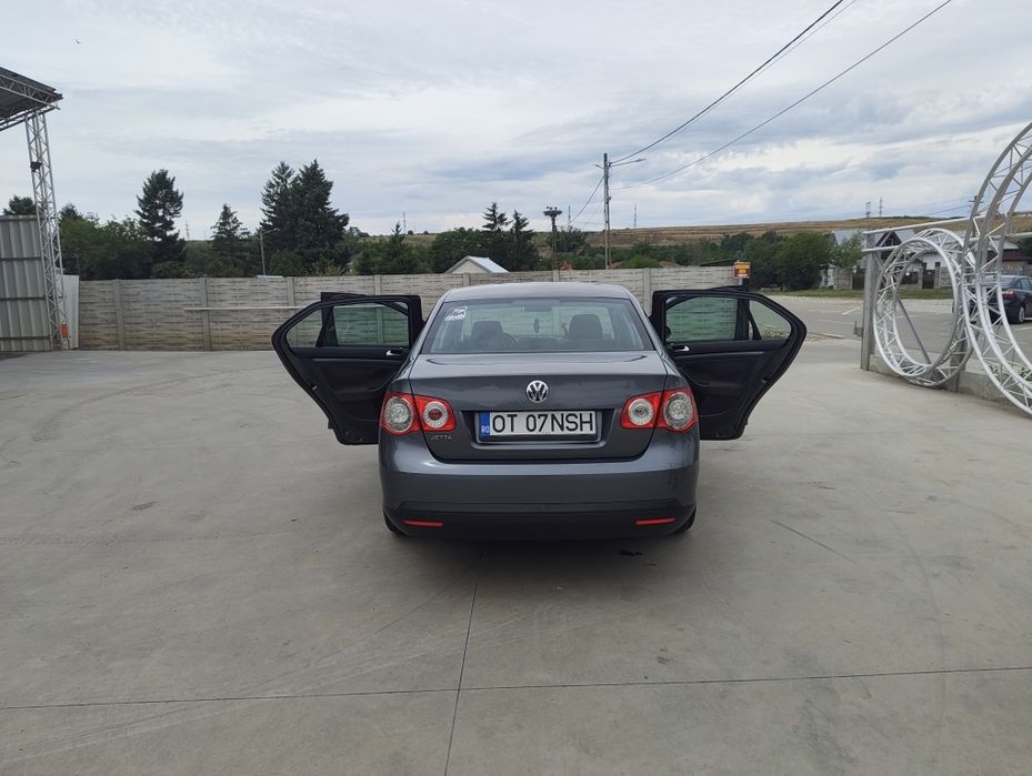 Vând schimb Volkswagen Jetta 2008 1.6 MPI Gpl