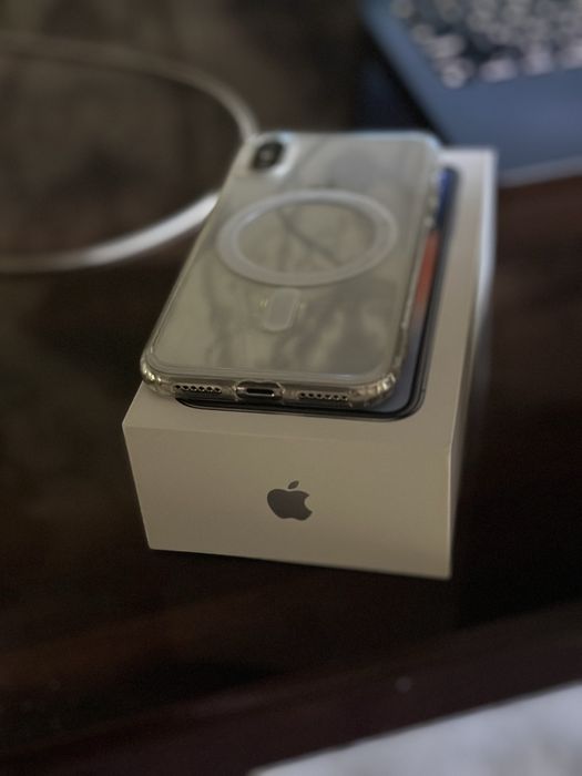 iPhone X 64GB(RU/A)