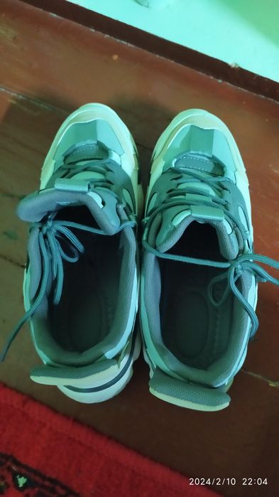 Sportivniy qrossovka eco koja sifati zor suv otmaydi mursqoy krosovka