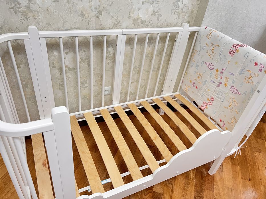 Десткая кроватка