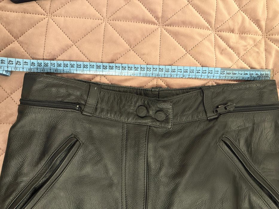 Pantaloni piele moto Dainese marimea 48