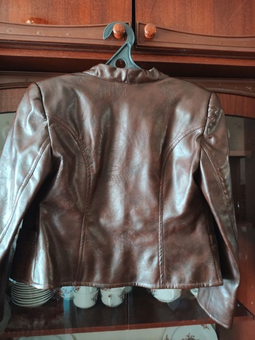 Продам женскую одежду