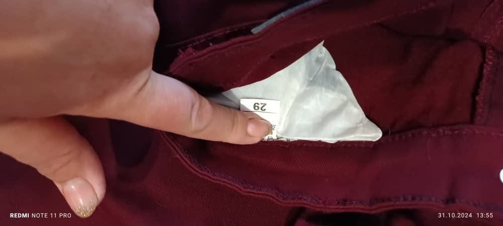 Резиновые джинсы в хорошем состоянии 29 размер