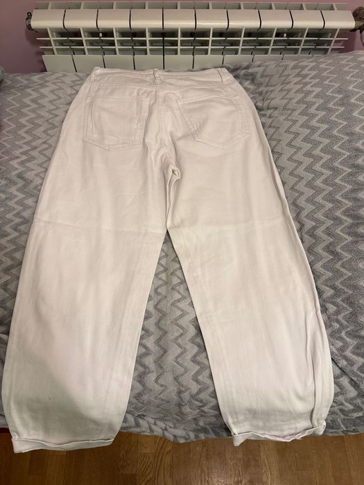 Бели дънки в отлично състояние