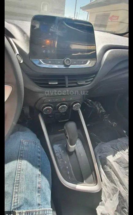 SROCHNO!!! ONIX sotiladi. Kraska toza.